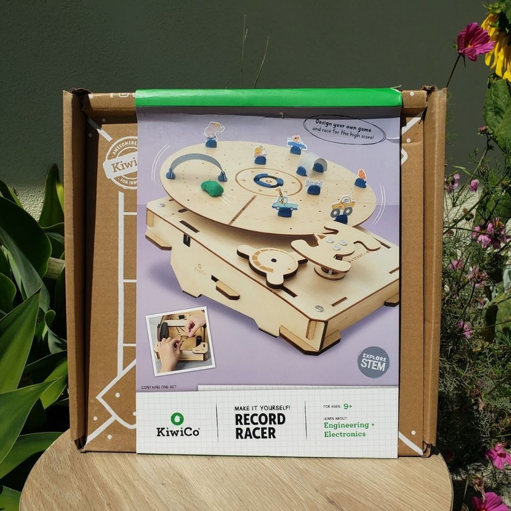 KiwiCo Kiwi Crate Science Kit Record Racer Building set Engineering racetrack
